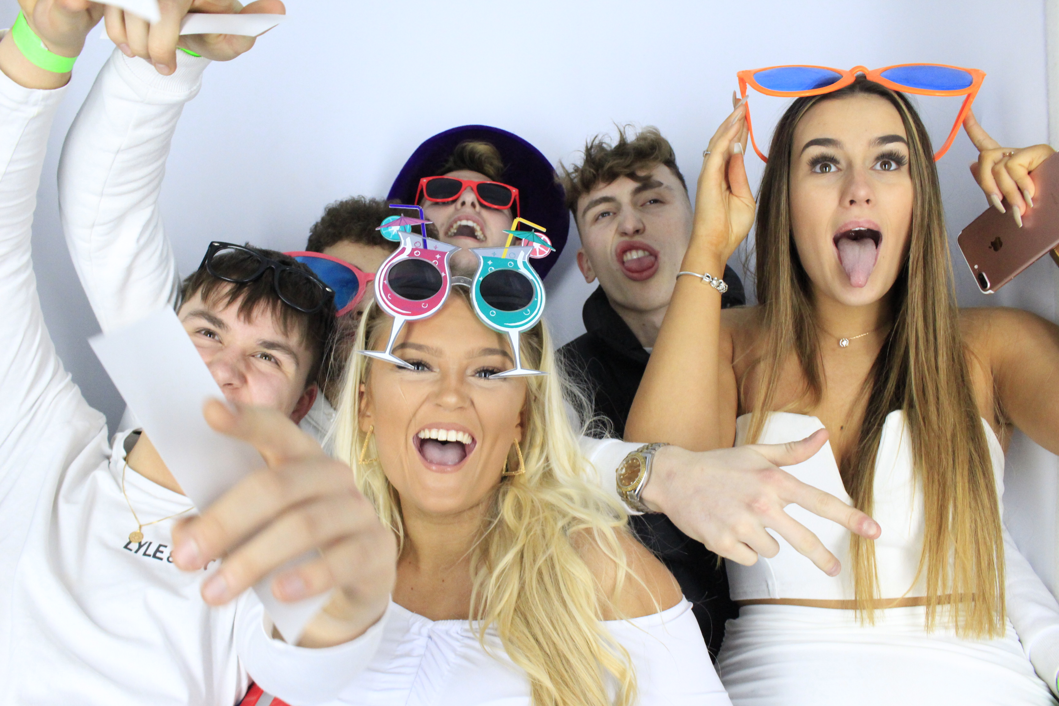 Issy & Alice's 18th Birthday Party | View more photos from the event at gallery.myphotoboothexperience.co.uk/u/MyPhotoBoothExperienceLtd/Issy-Alices-18th-Birthday-Party